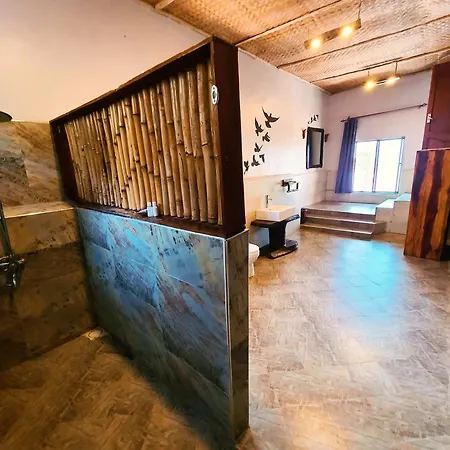 Wag Hill Lodge & Spa Butimba Exterior photo