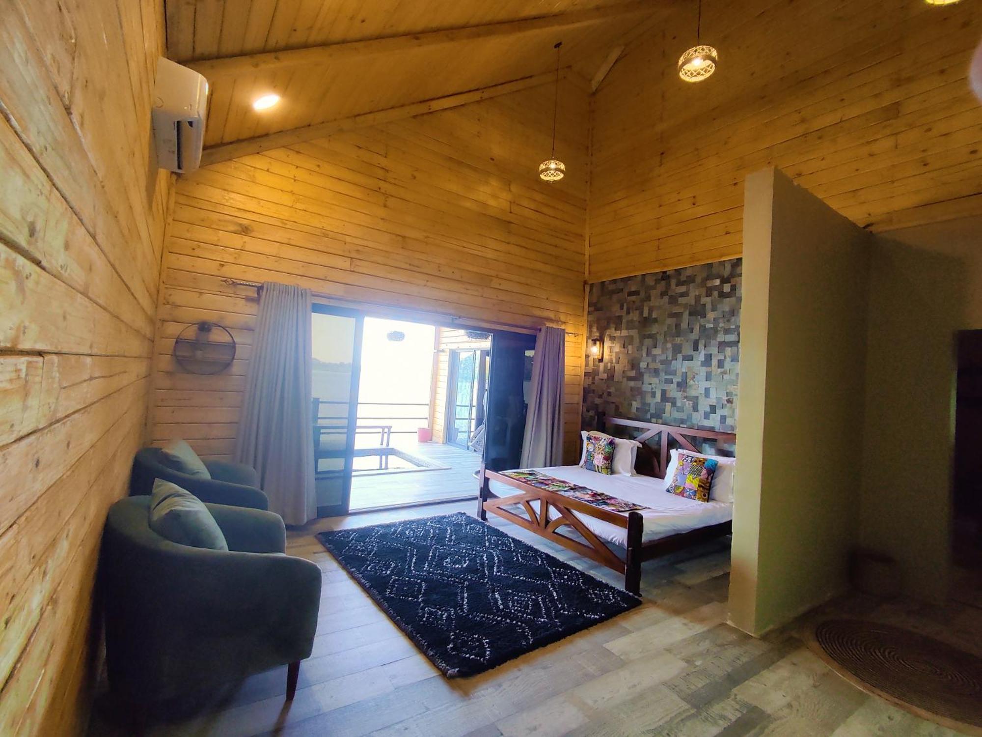 Wag Hill & Lodge Butimba